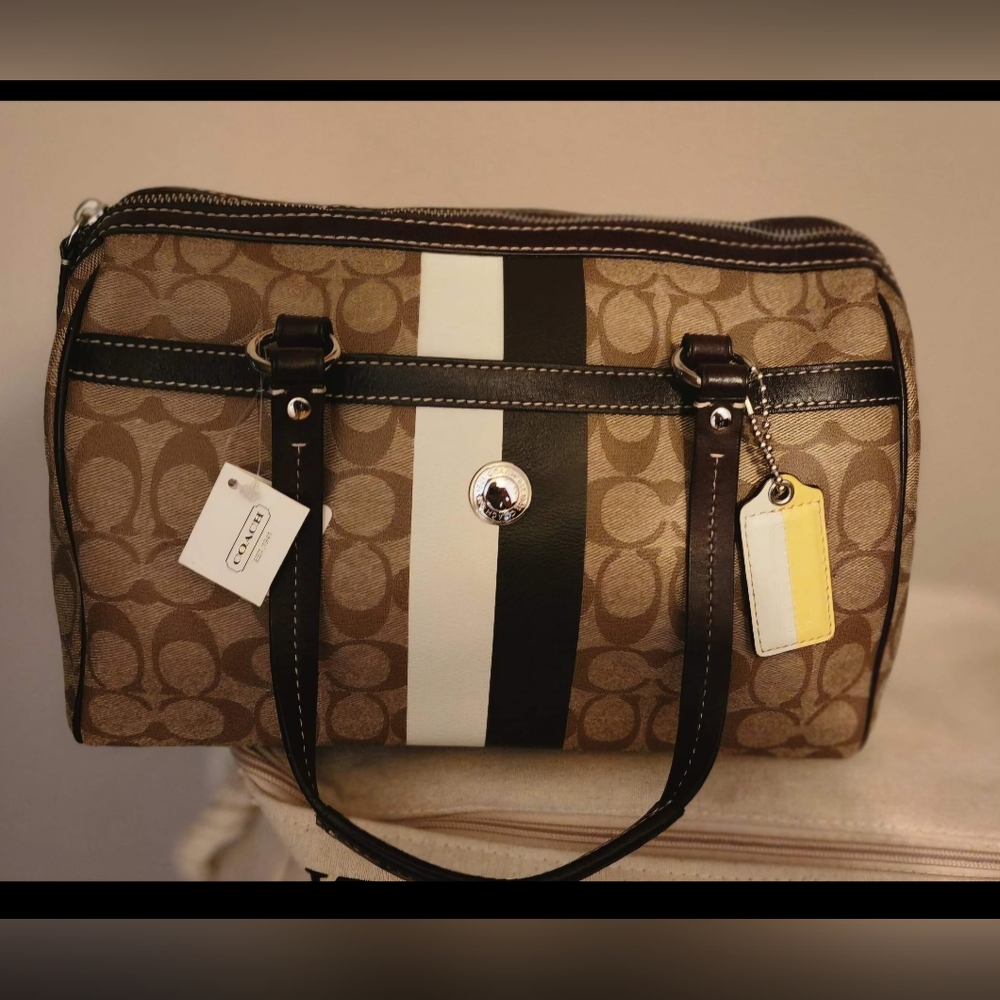 Coach Brown and BeIge Signature Bag NWT 🤎🤍💛